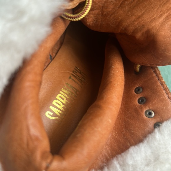 Sabrina Tach Boots size 9 pre-owned In excellent condition - Picture 7 of 7